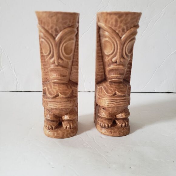 Totem Salt & Pepper Shakers - Picture 2 of 8